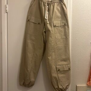 C & V. Chelsea &. Violet. Cargo pants